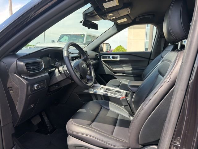 Certified 2020 Ford Explorer XLT w/ Equipment Group 202A AWD/4WD image 10
