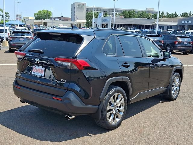 Used 2019 Toyota RAV4 XLE Premium w/ Cold Weather Package AWD/4WD image 6