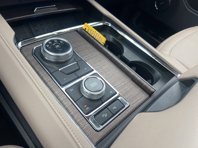 Certified 2023 Ford Expedition Limited image 18