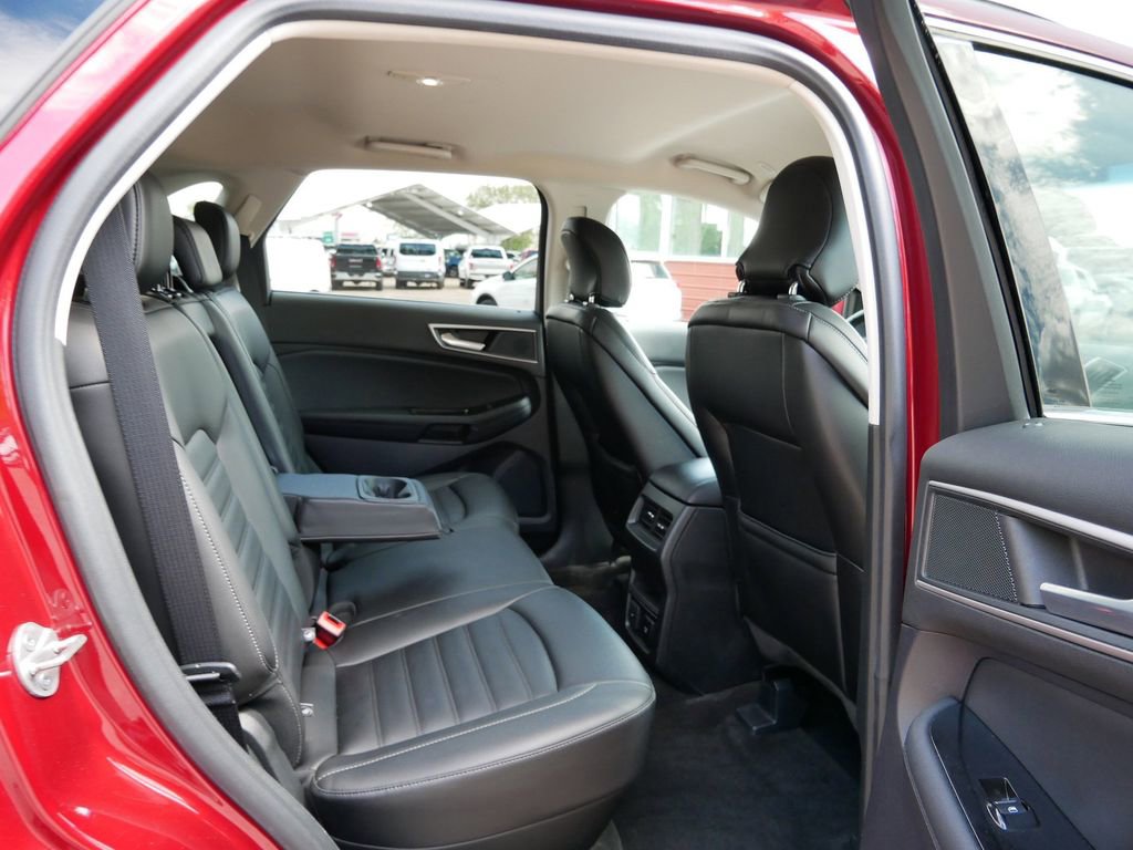 Certified 2019 Ford Edge SEL w/ Equipment Group 201A AWD/4WD image 9