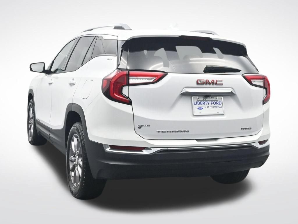 Used 2024 GMC Terrain SLT AWD/4WD image 9