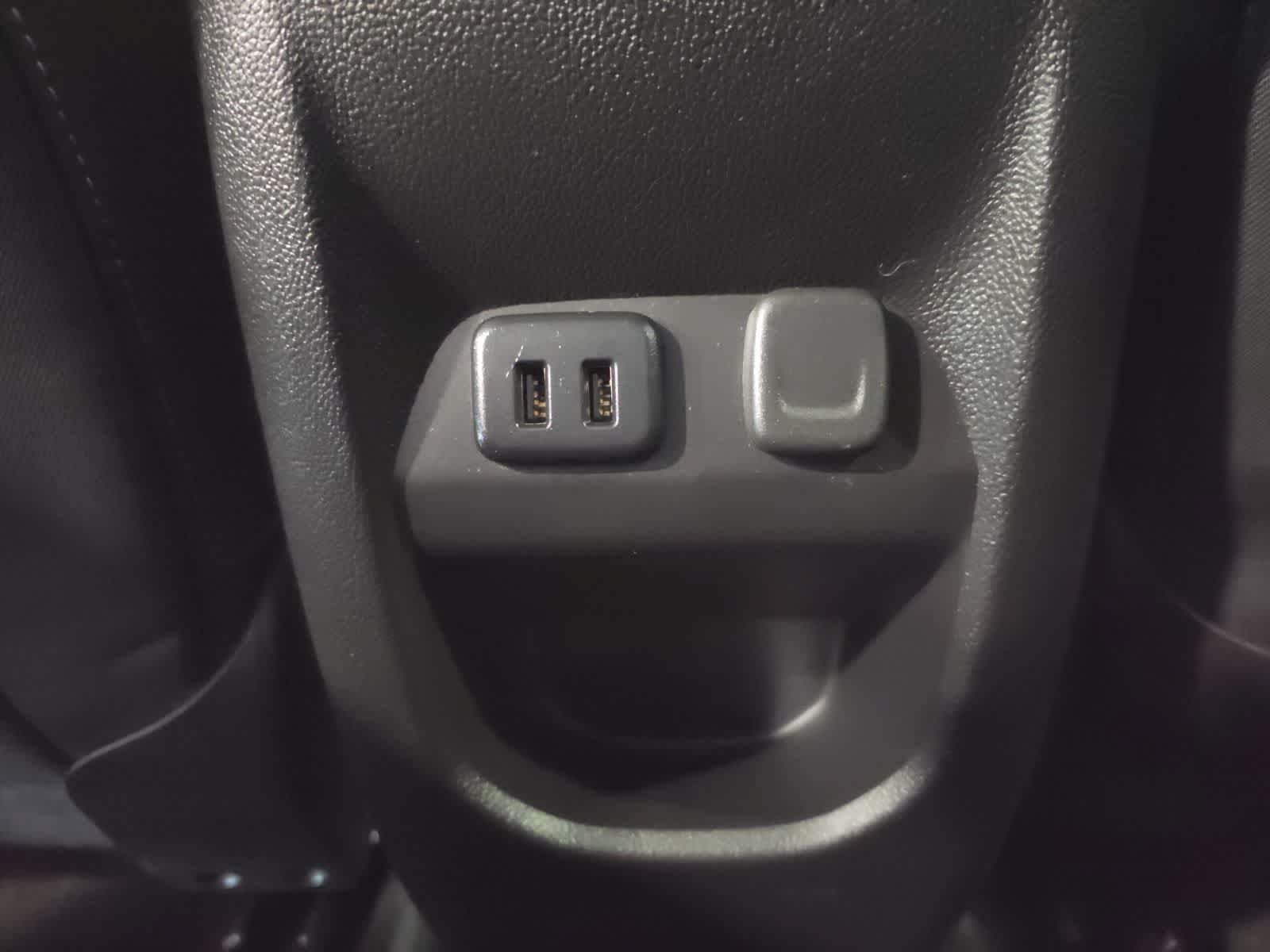 Used 2017 Chevrolet Colorado LT w/ LT Convenience Package AWD/4WD image 28