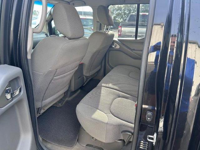 Used 2017 Nissan Frontier SV w/ SV Value Truck Package image 9