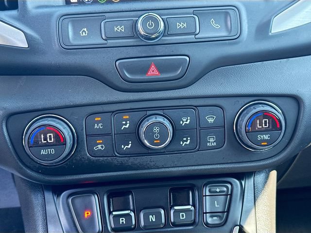 Used 2021 GMC Terrain SLE w/ Driver Convenience Package AWD/4WD image 19