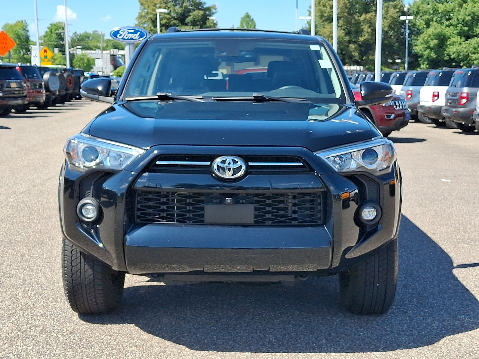 Used 2023 Toyota 4Runner SR5 Premium w/ Moonroof Package AWD/4WD image 3