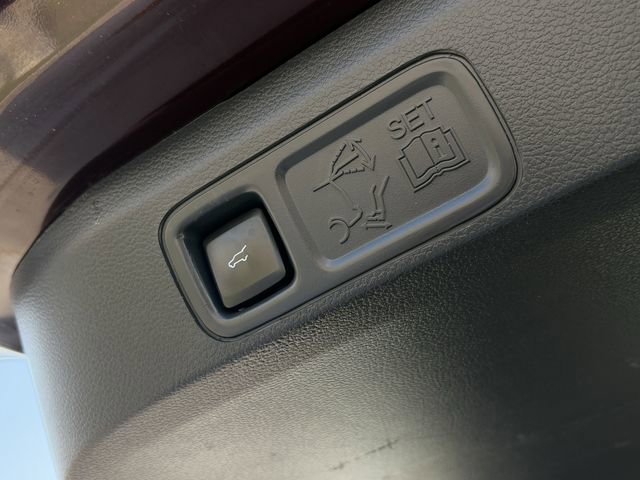 Certified 2024 Ford Expedition Limited image 34