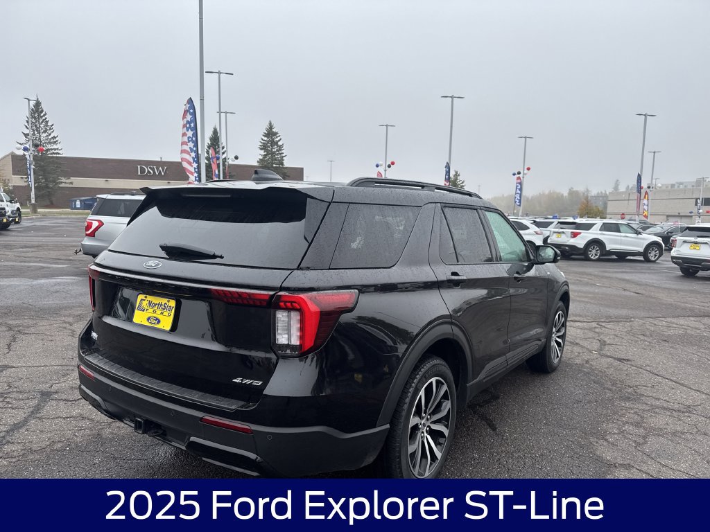 Certified 2025 Ford Explorer ST-Line AWD/4WD image 7