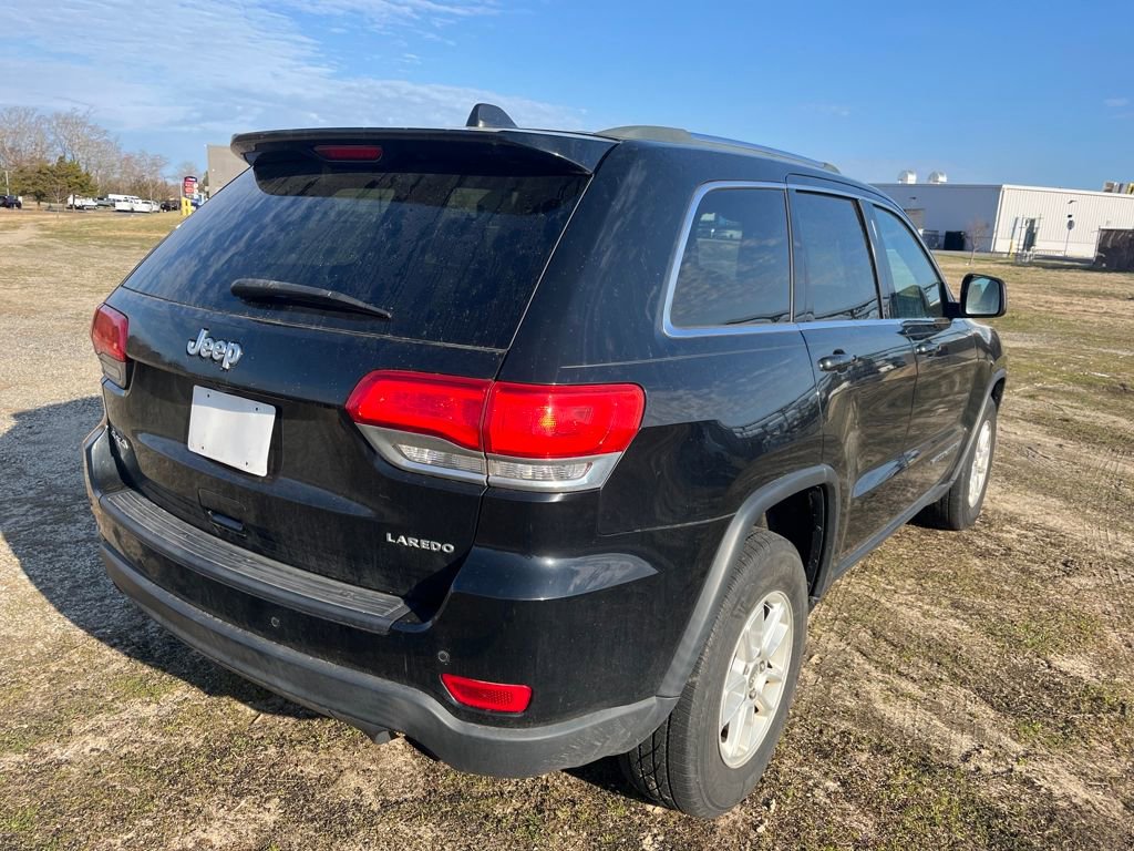 Used 2018 Jeep Grand Cherokee Laredo AWD/4WD image 10