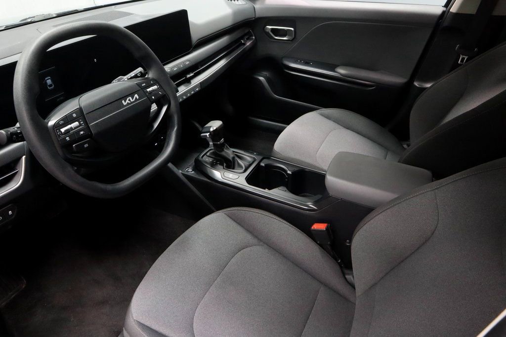 Used 2025 Kia K4 LXS image 22