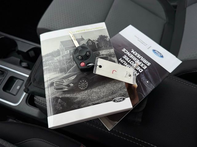 Certified 2018 Ford Escape SE w/ SE SYNC Package image 5