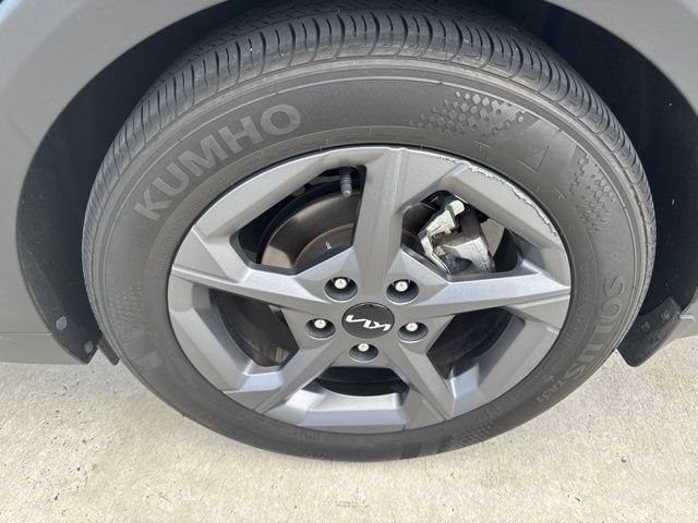 Used 2025 Kia K4 FWD image 14