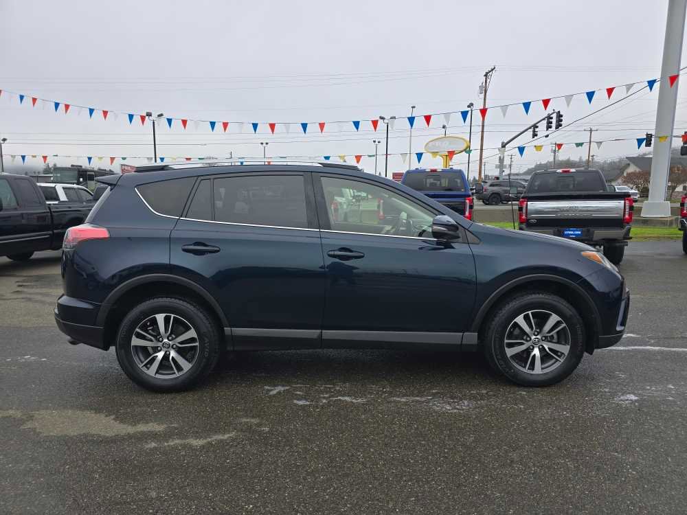 Used 2018 Toyota RAV4 XLE image 6