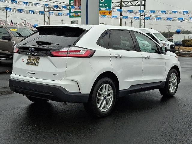 Certified 2022 Ford Edge SE image 3