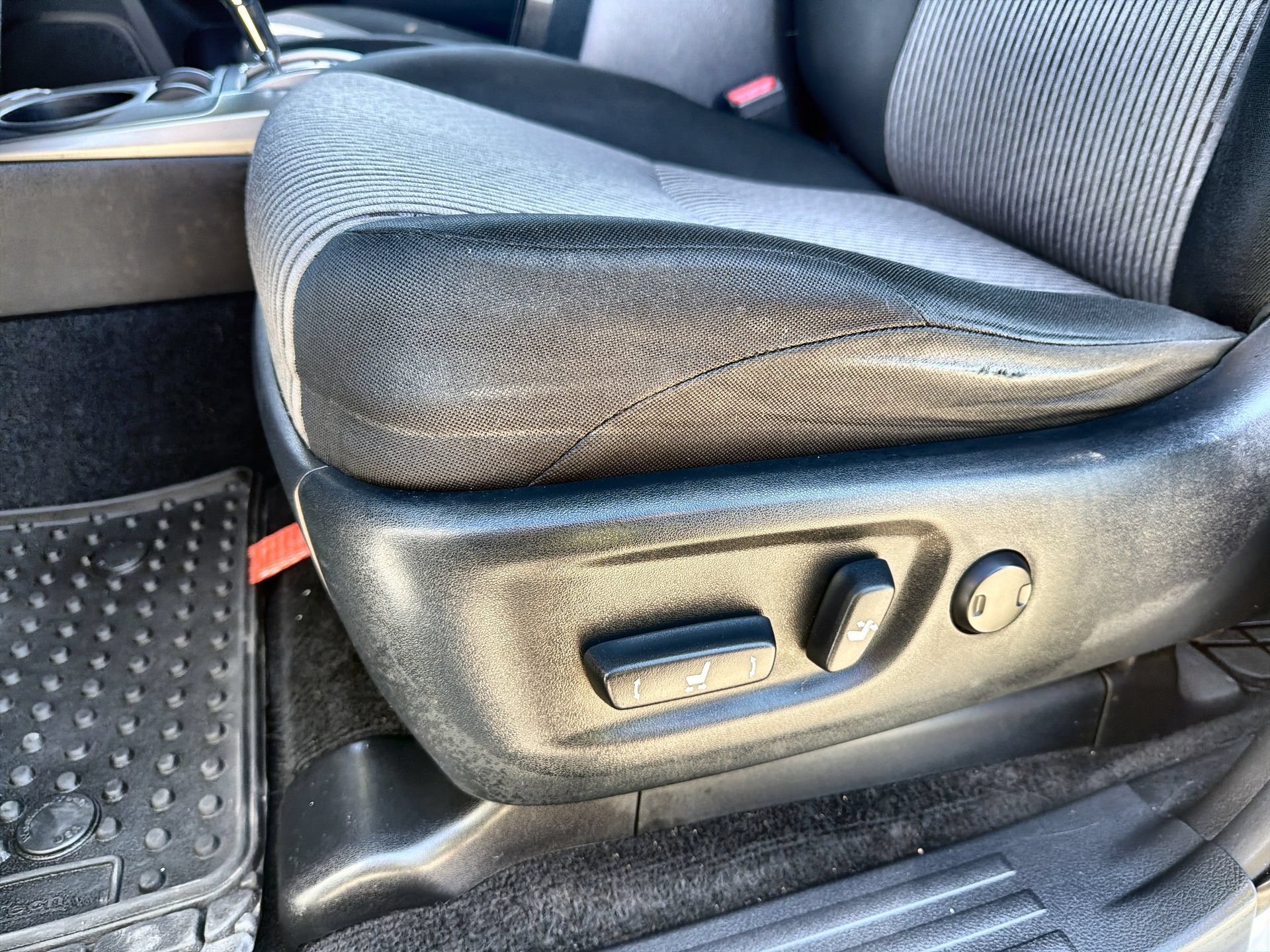Used 2018 Toyota 4Runner SR5 RWD image 12