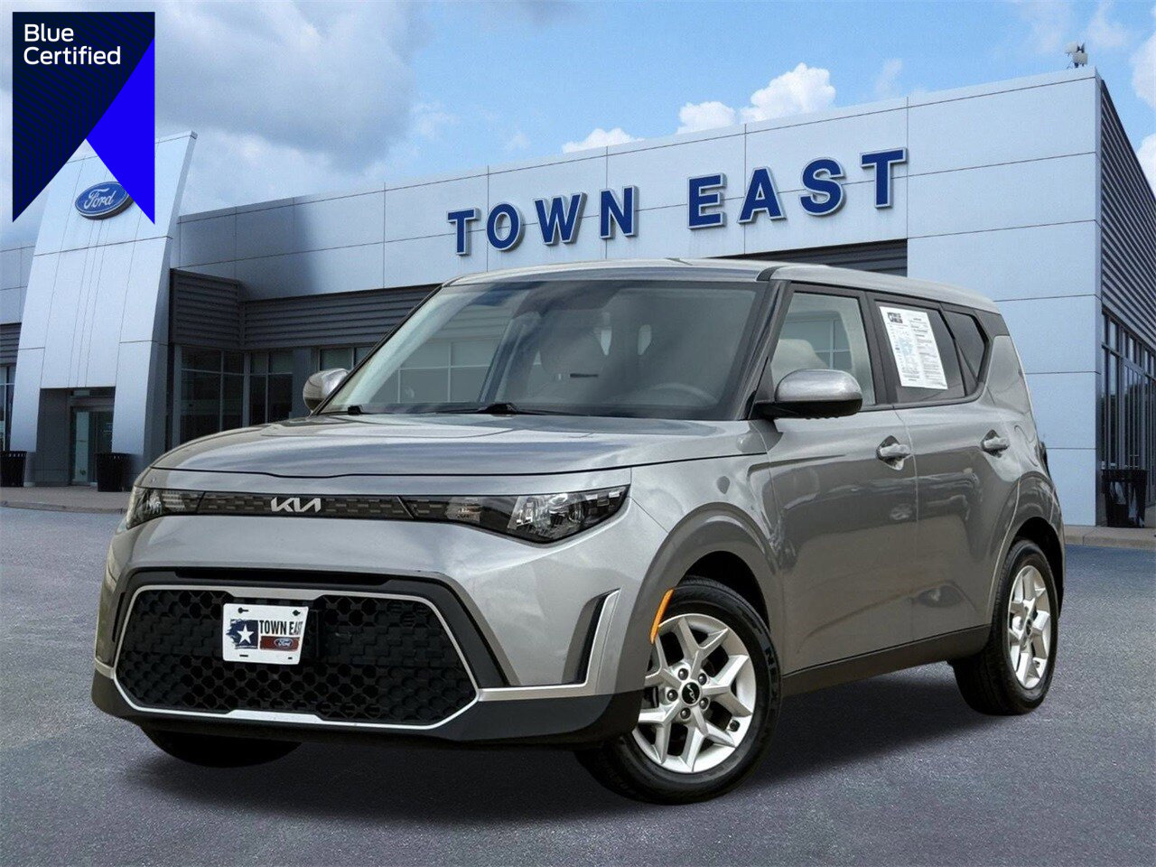 Used 2023 Kia Soul LX w/ LX Technology Package image 1