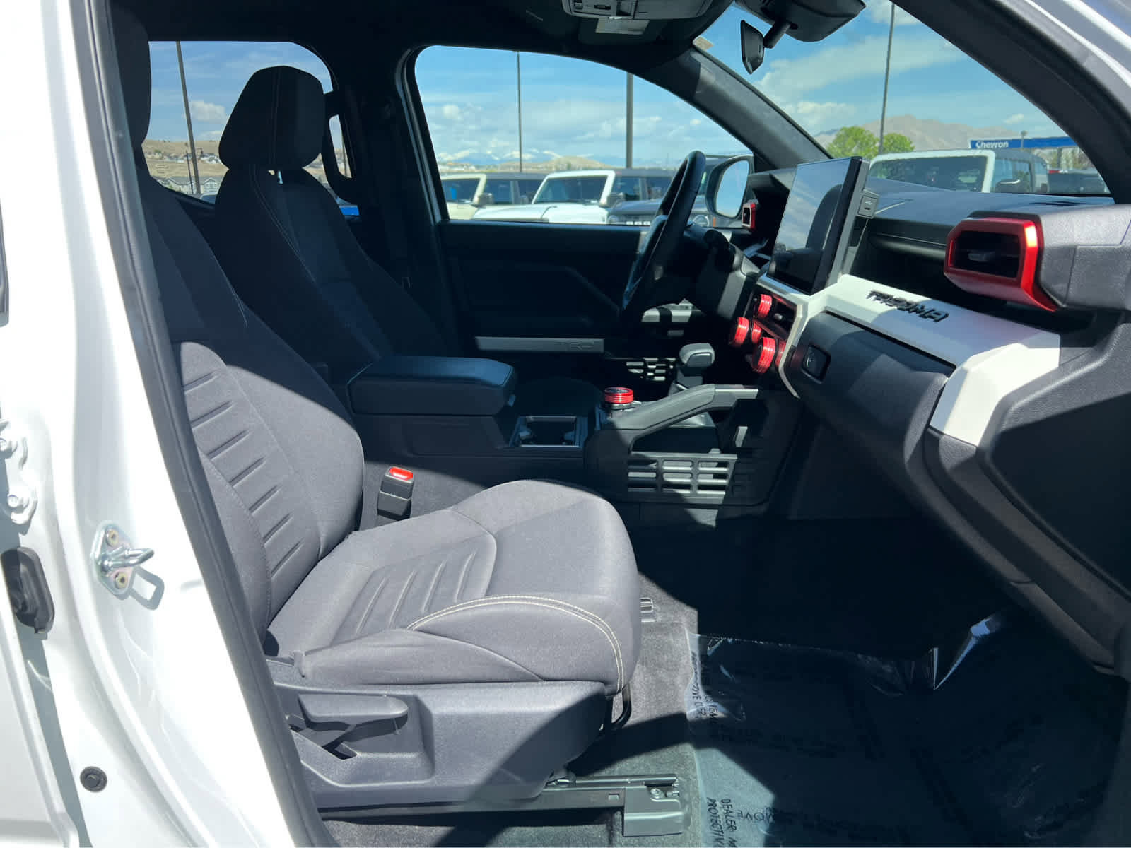 Used 2024 Toyota Tacoma TRD Off-Road AWD/4WD image 17