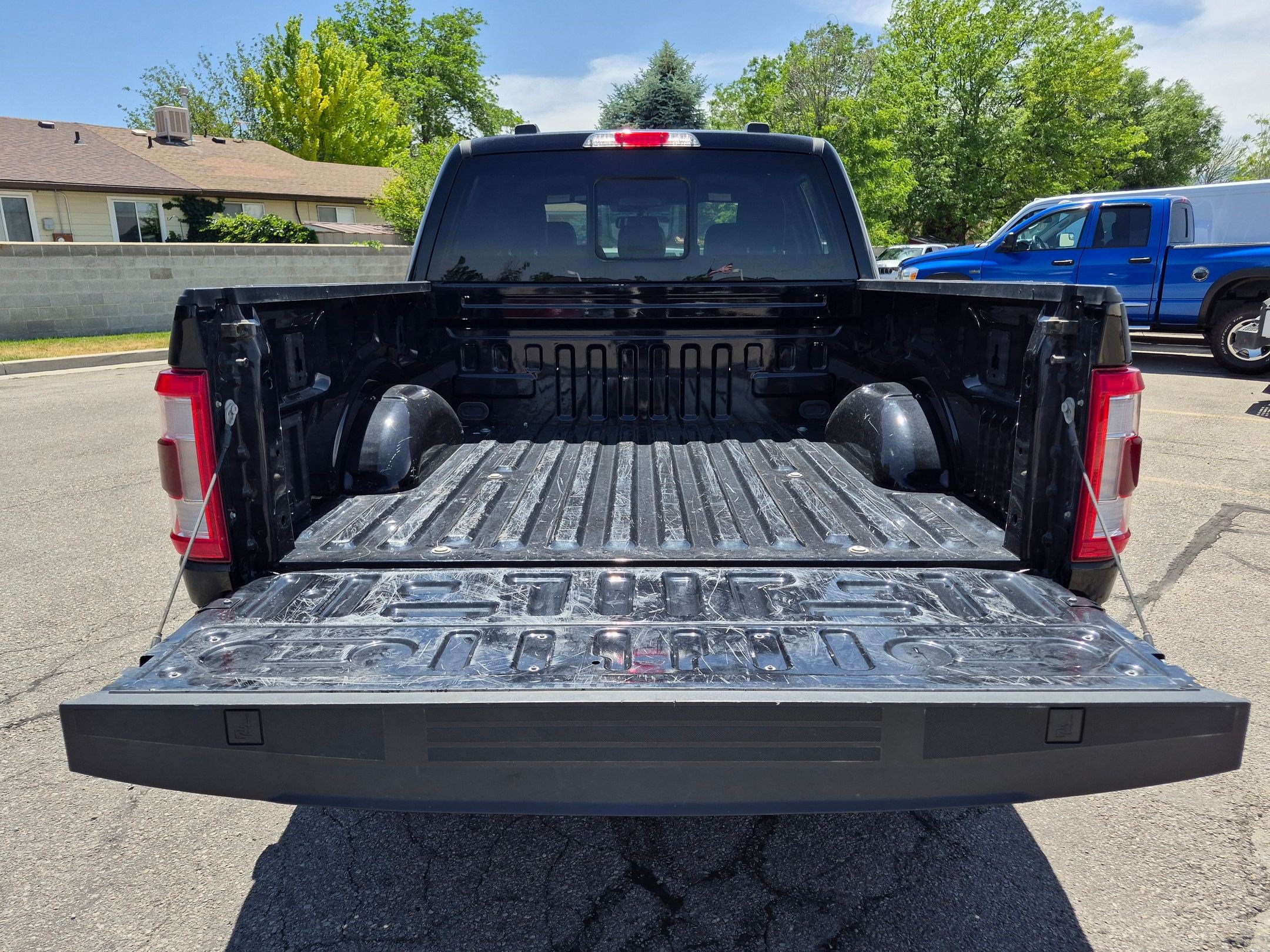 Certified 2023 Ford F150 Lariat w/ Equipment Group 502A High AWD/4WD image 31