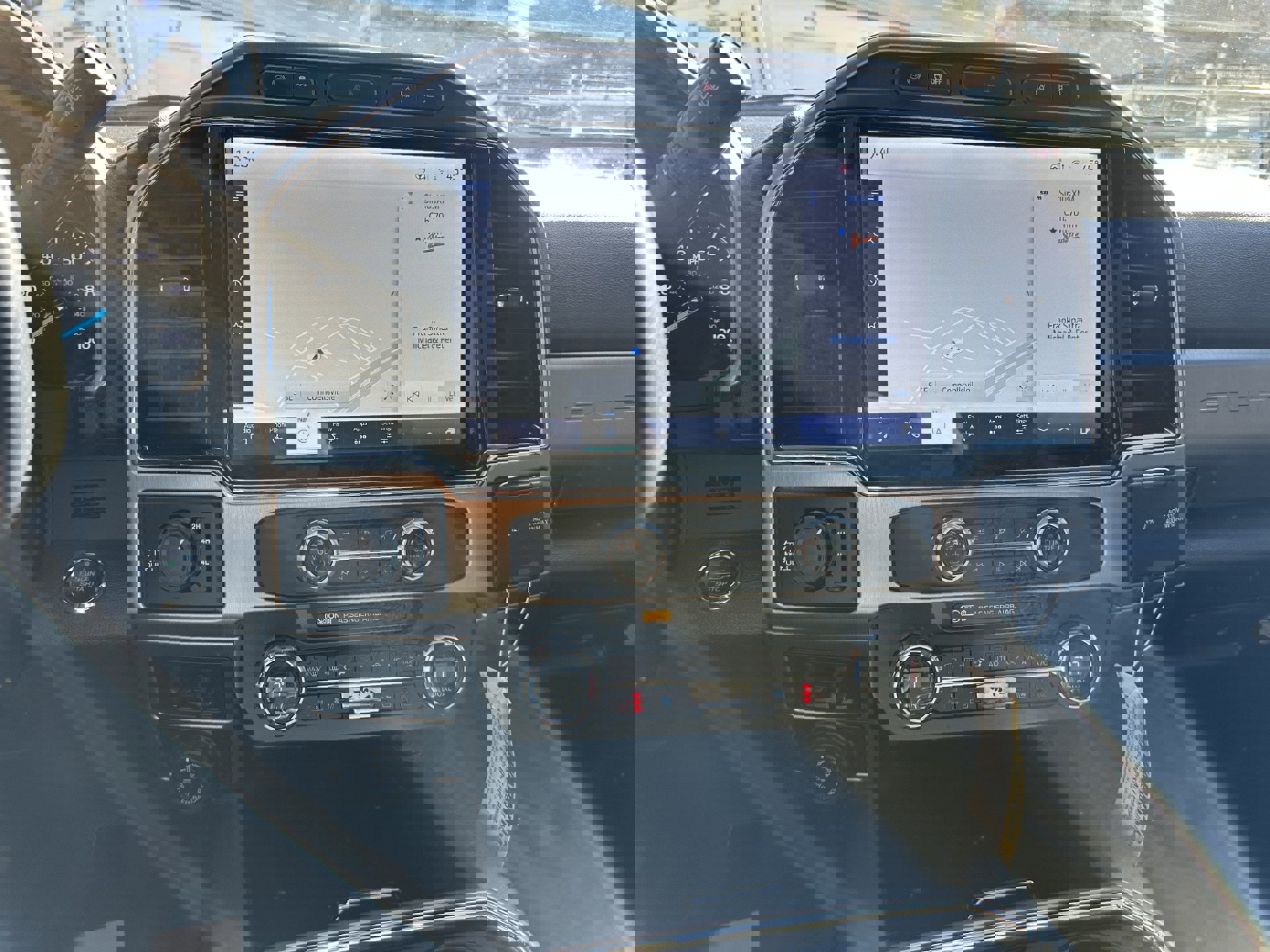 Certified 2022 Ford F350 Platinum image 12