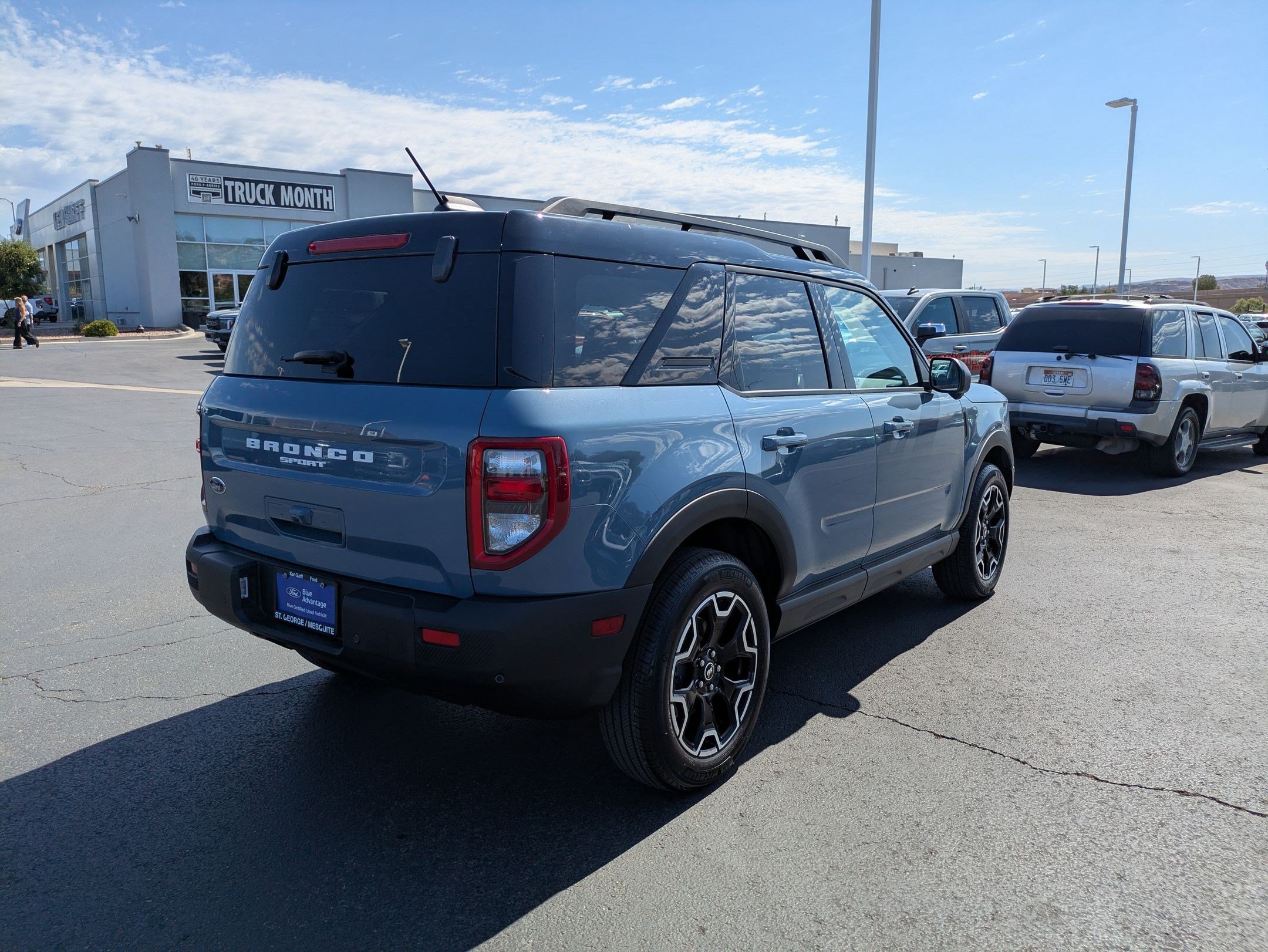 Certified 2025 Ford Bronco Sport Outer Banks w/ Outer Banks Tech Package+ AWD/4WD image 4