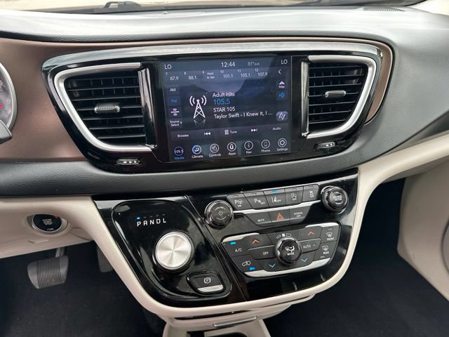 Used 2019 Chrysler Pacifica Touring-L Plus w/ Advanced Safetytec Group FWD image 26