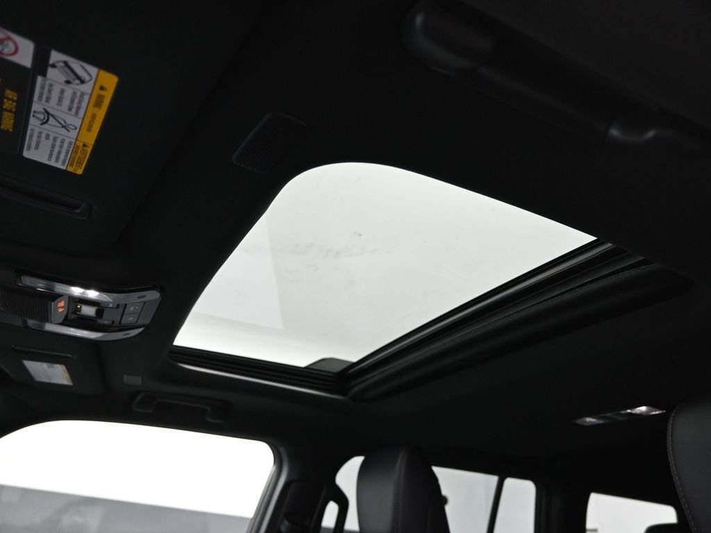 Used 2024 Lexus GX 550 image 9