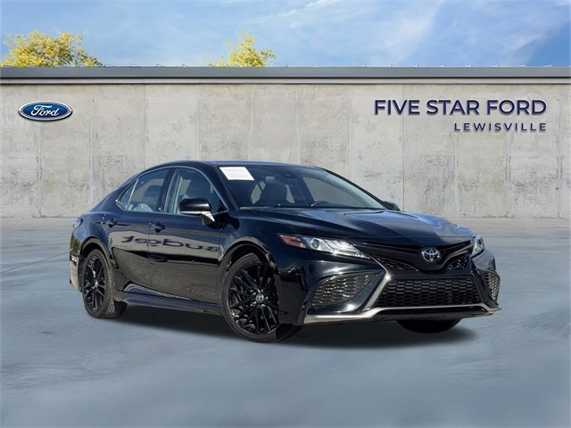 Used 2023 Toyota Camry XSE image 2