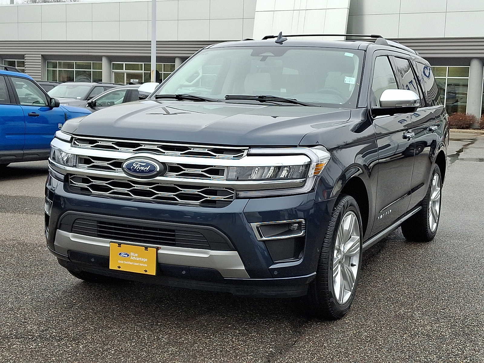 Certified 2024 Ford Expedition Platinum image 4