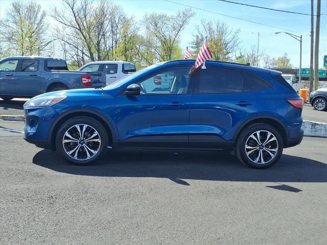 Certified 2022 Ford Escape SEL w/ SEL Stealth AWD Package image 2