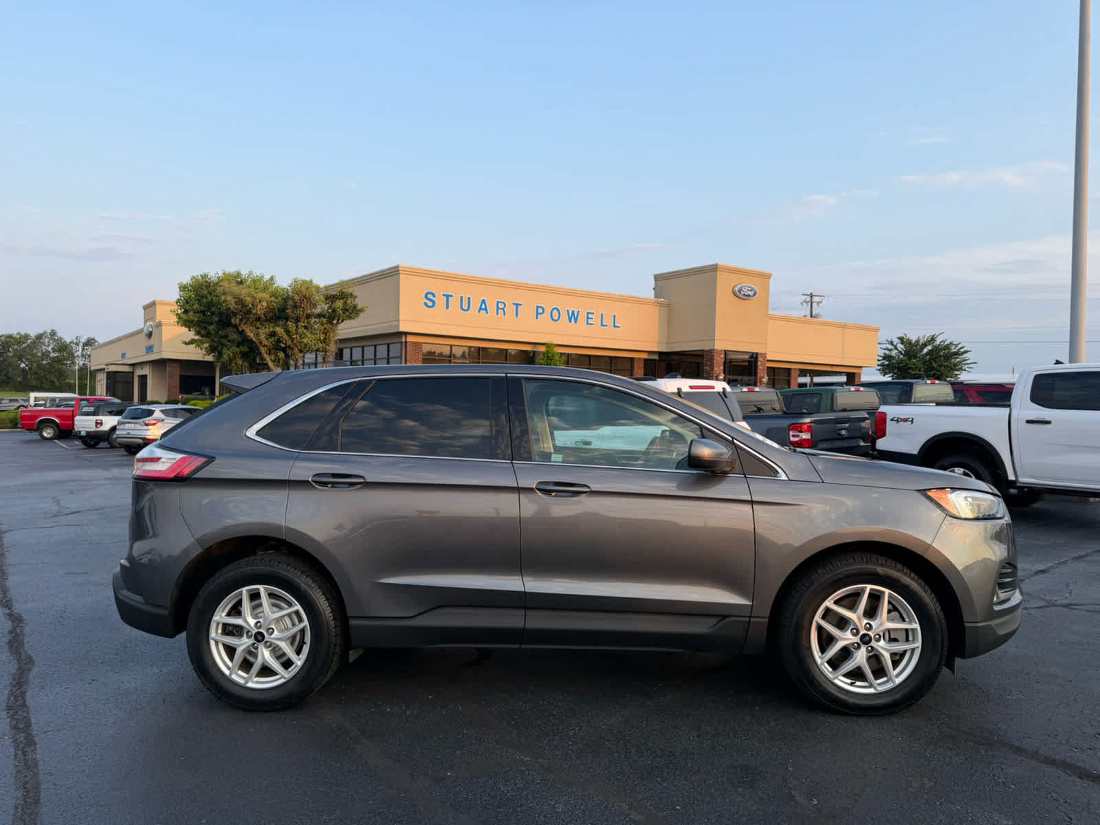 Certified 2023 Ford Edge SEL w/ Convenience Package AWD/4WD image 18