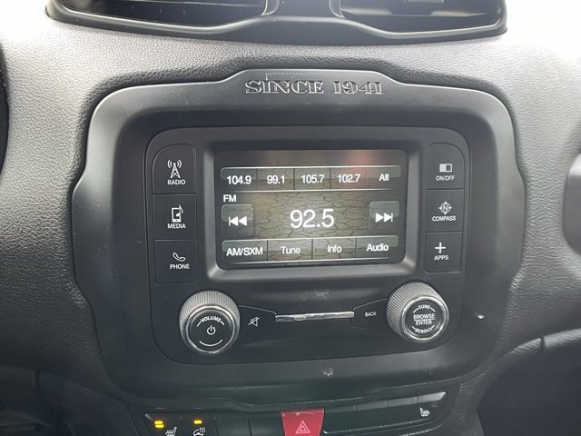 Used 2017 Jeep Renegade Latitude w/ Cold Weather Group image 23