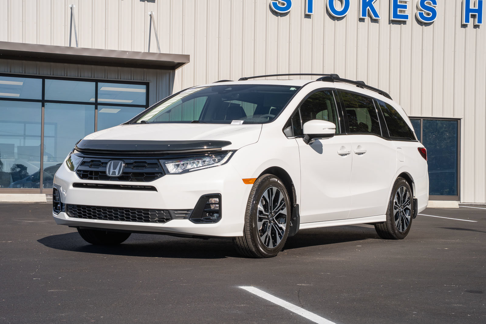 Used 2026 Honda Odyssey Elite image 3