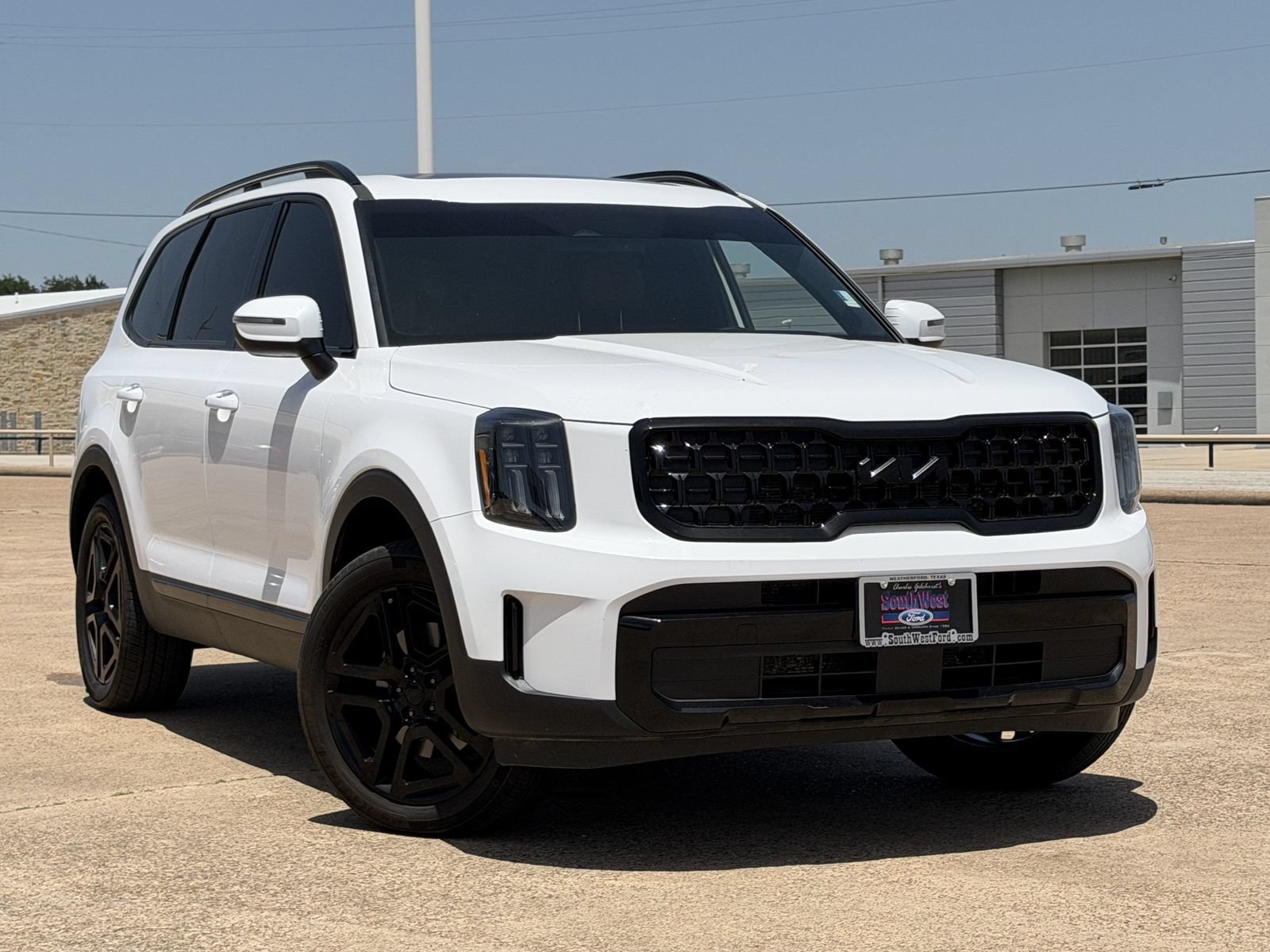 Used 2025 Kia Telluride EX X-Line AWD/4WD image 2
