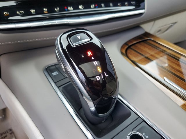 Used 2023 Cadillac Escalade Premium Luxury Platinum image 30