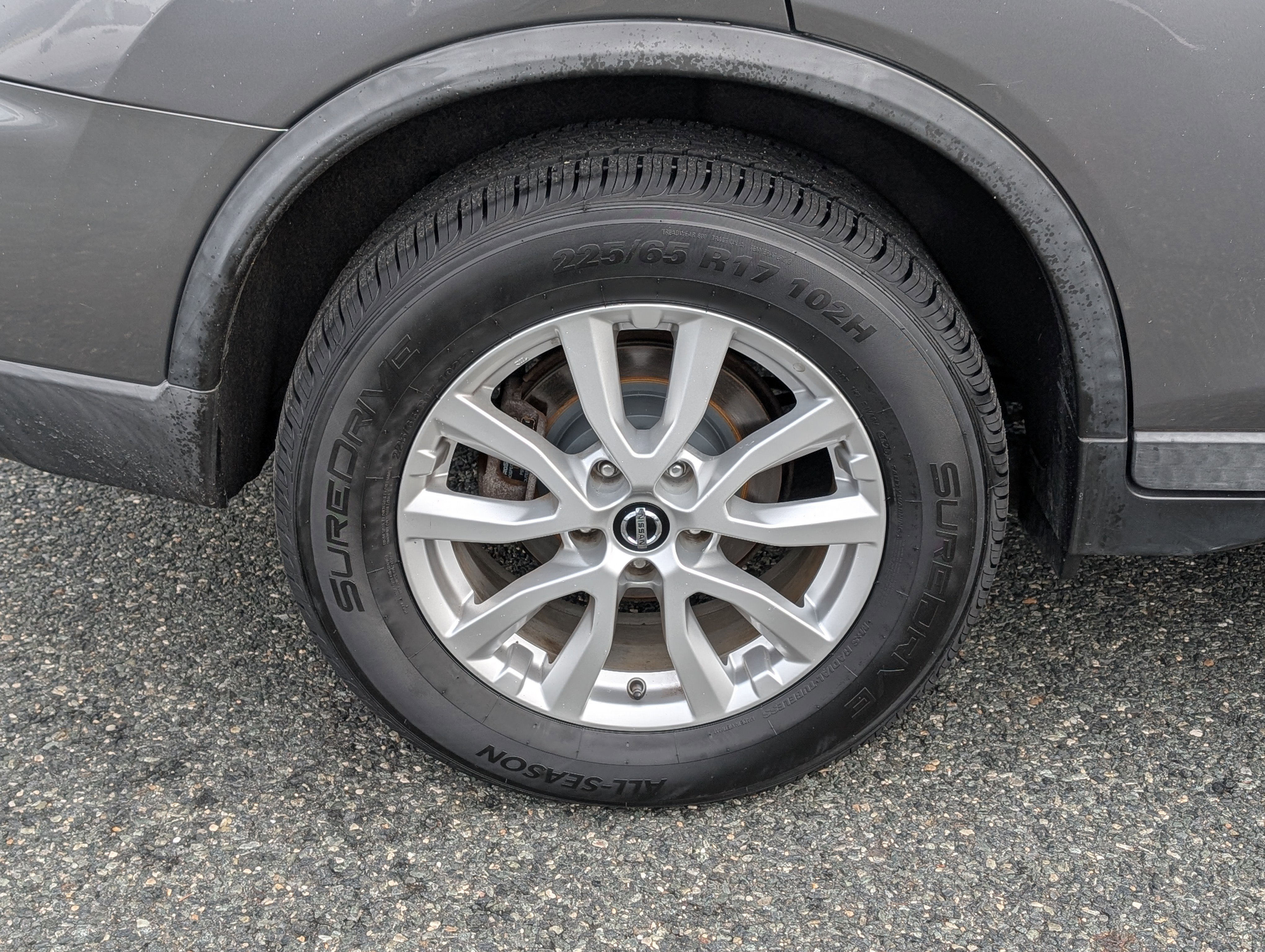 Used 2018 Nissan Rogue SV image 9