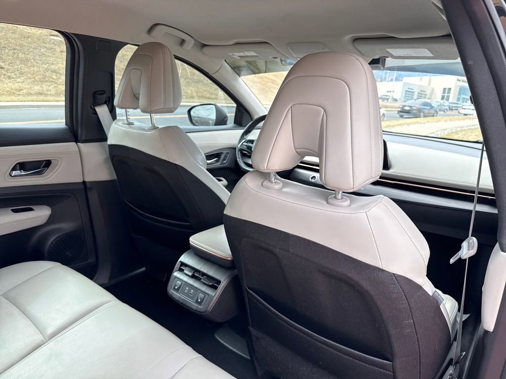 Used 2023 Nissan Ariya FWD image 24