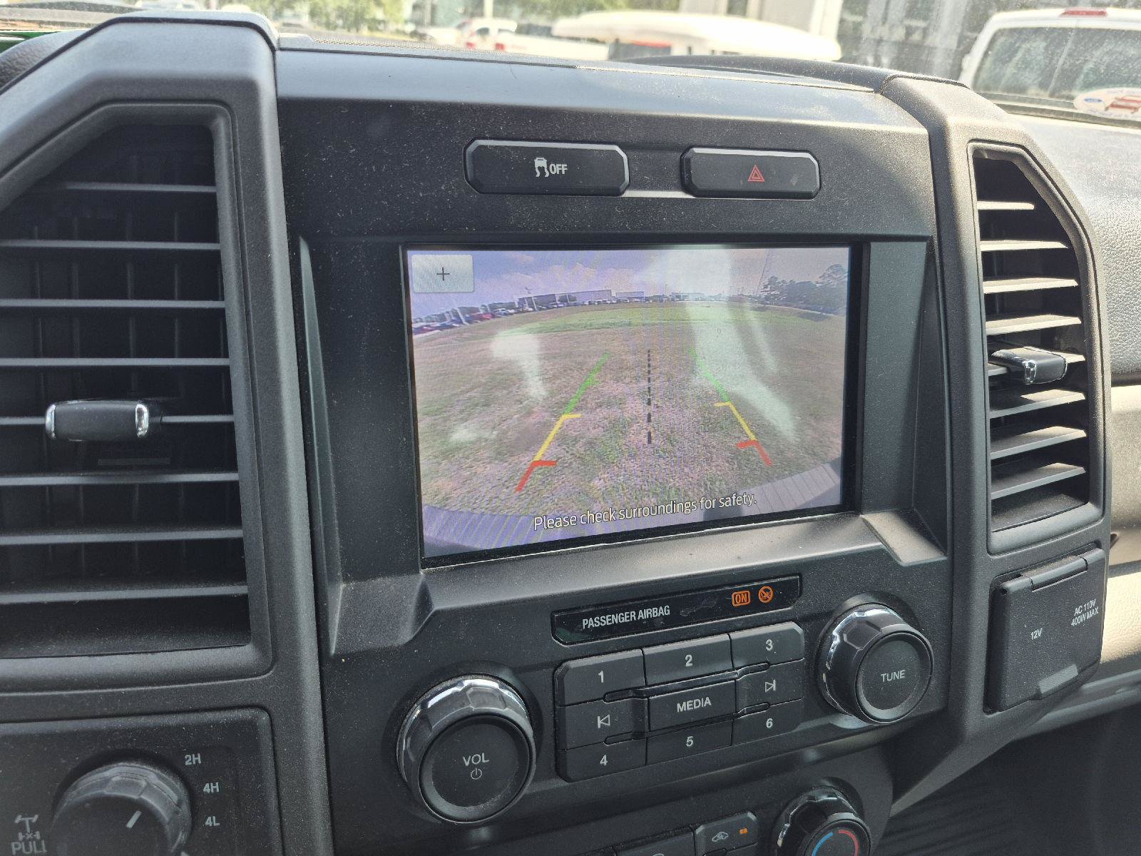 Certified 2020 Ford F250 XL w/ STX Appearance Package AWD/4WD image 4