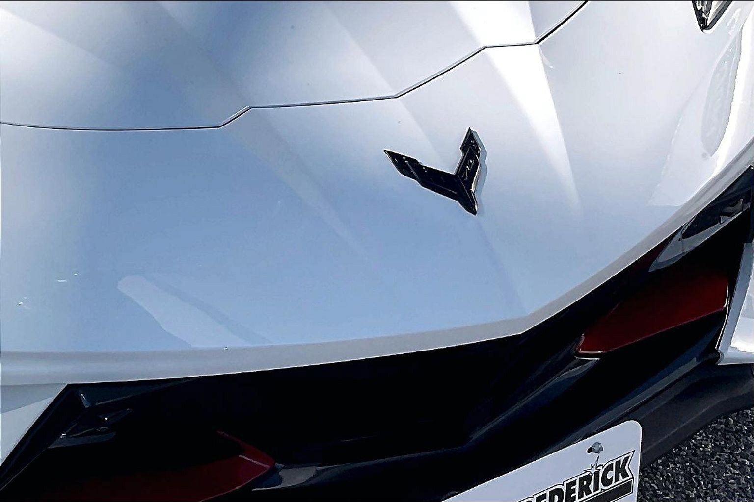 Used 2022 Chevrolet Corvette Stingray Preferred Cpe w/ Engine Appearance Package RWD image 26