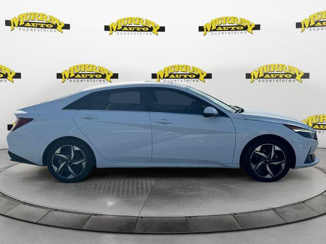 Used 2023 Hyundai Elantra Limited w/ Preferred Accessory Package FWD image 6