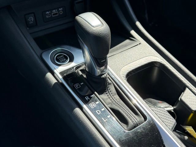 Used 2024 Nissan Sentra SV FWD image 29