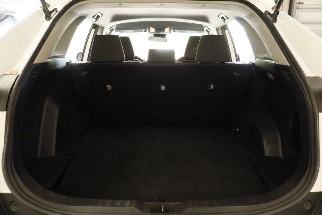 Used 2021 Toyota RAV4 XLE FWD image 32