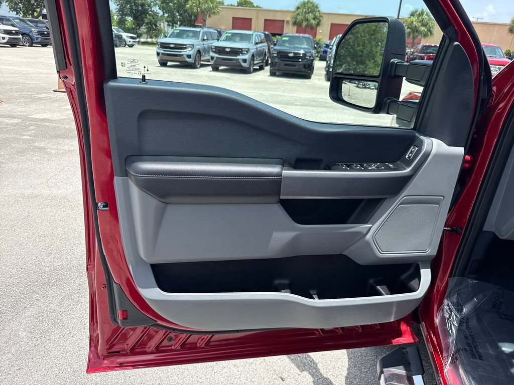 Certified 2023 Ford F250 XLT w/ 360-Degree Camera Package AWD/4WD image 13