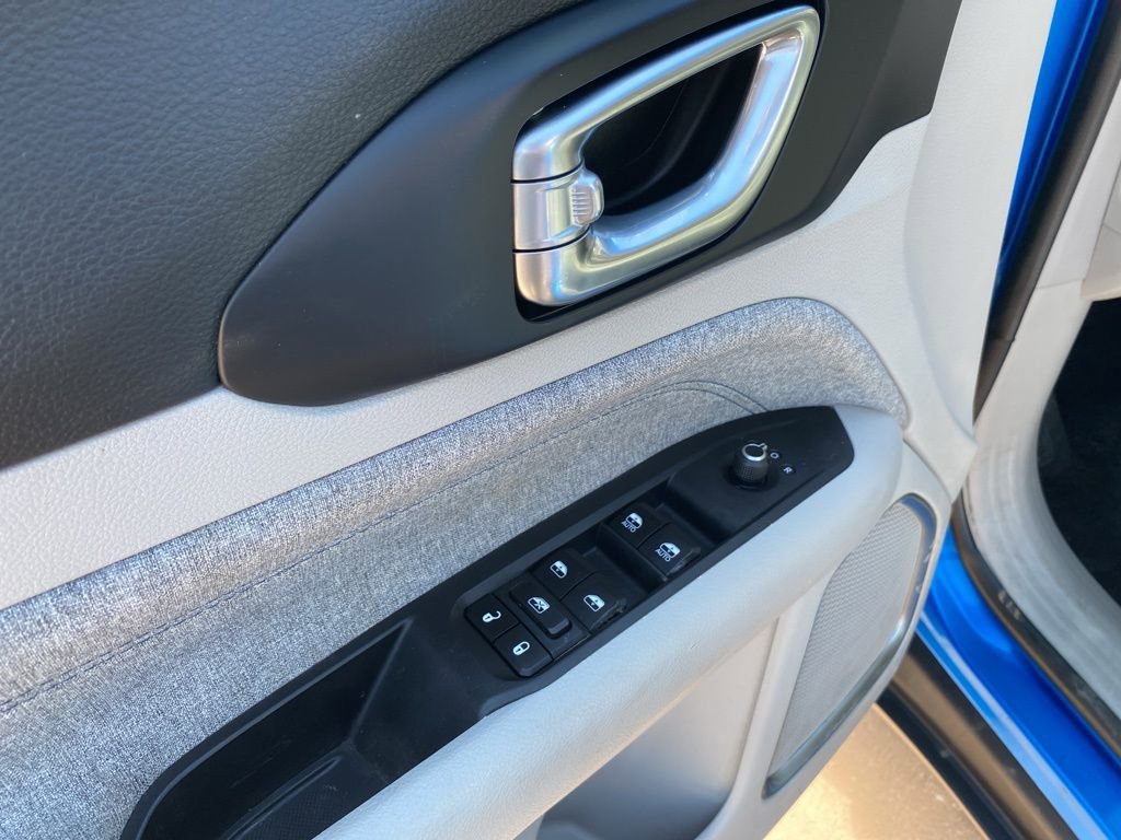 Used 2022 Jeep Compass Latitude image 22