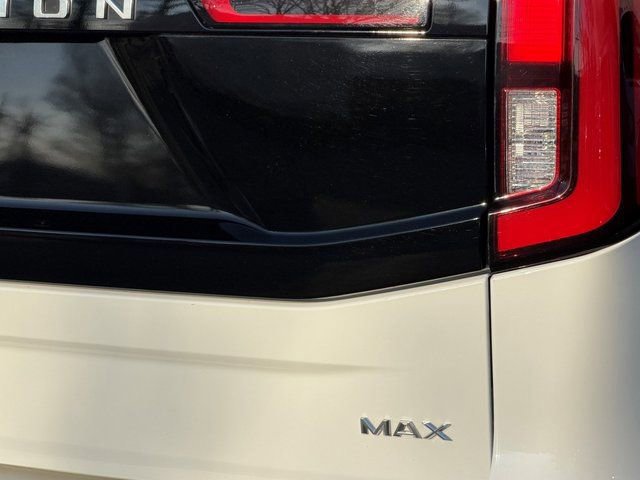 Certified 2025 Ford Expedition Max Platinum image 31