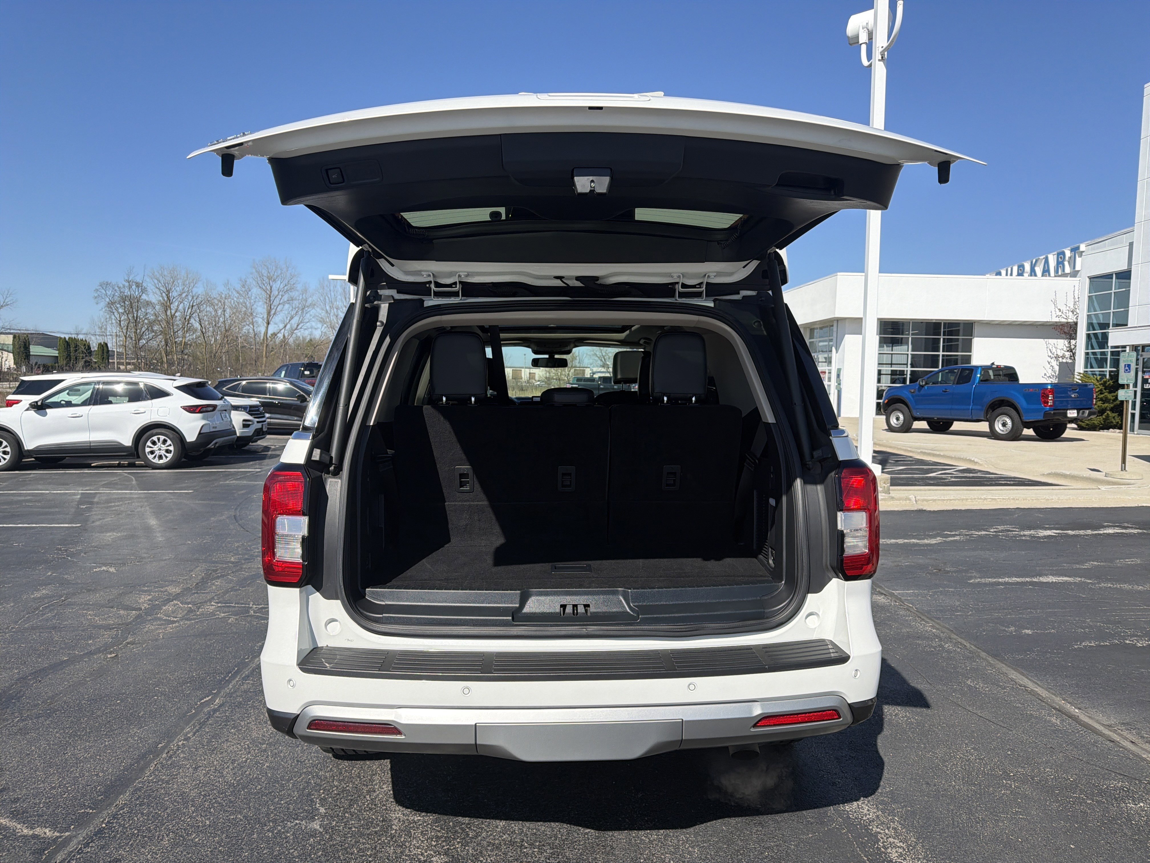 Certified 2023 Ford Expedition XLT AWD/4WD image 13