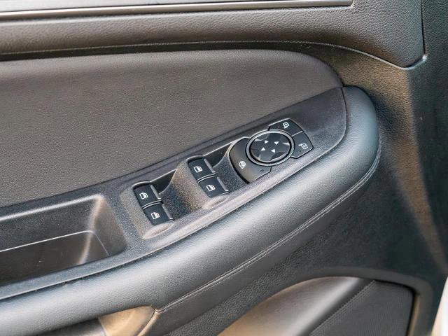 Certified 2024 Ford Edge SE w/ Black Appearance Package image 13