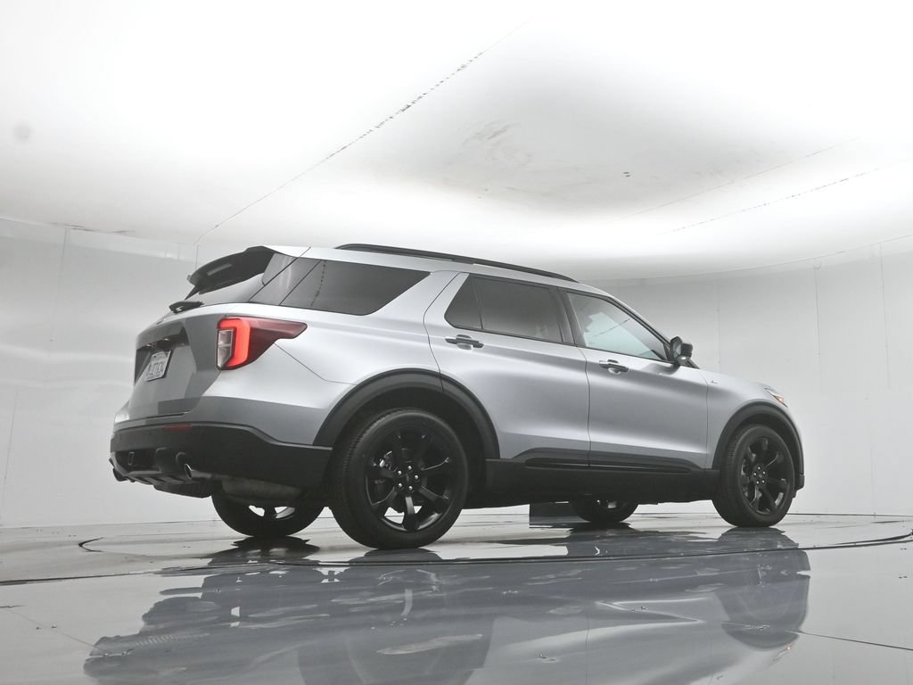Certified 2023 Ford Explorer ST-Line w/ Class IV Trailer Tow Package RWD image 48