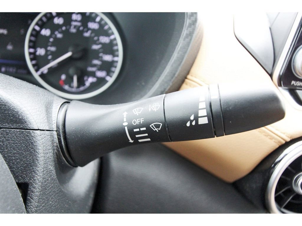 Used 2024 Nissan Sentra SV w/ SV Premium Package FWD image 17