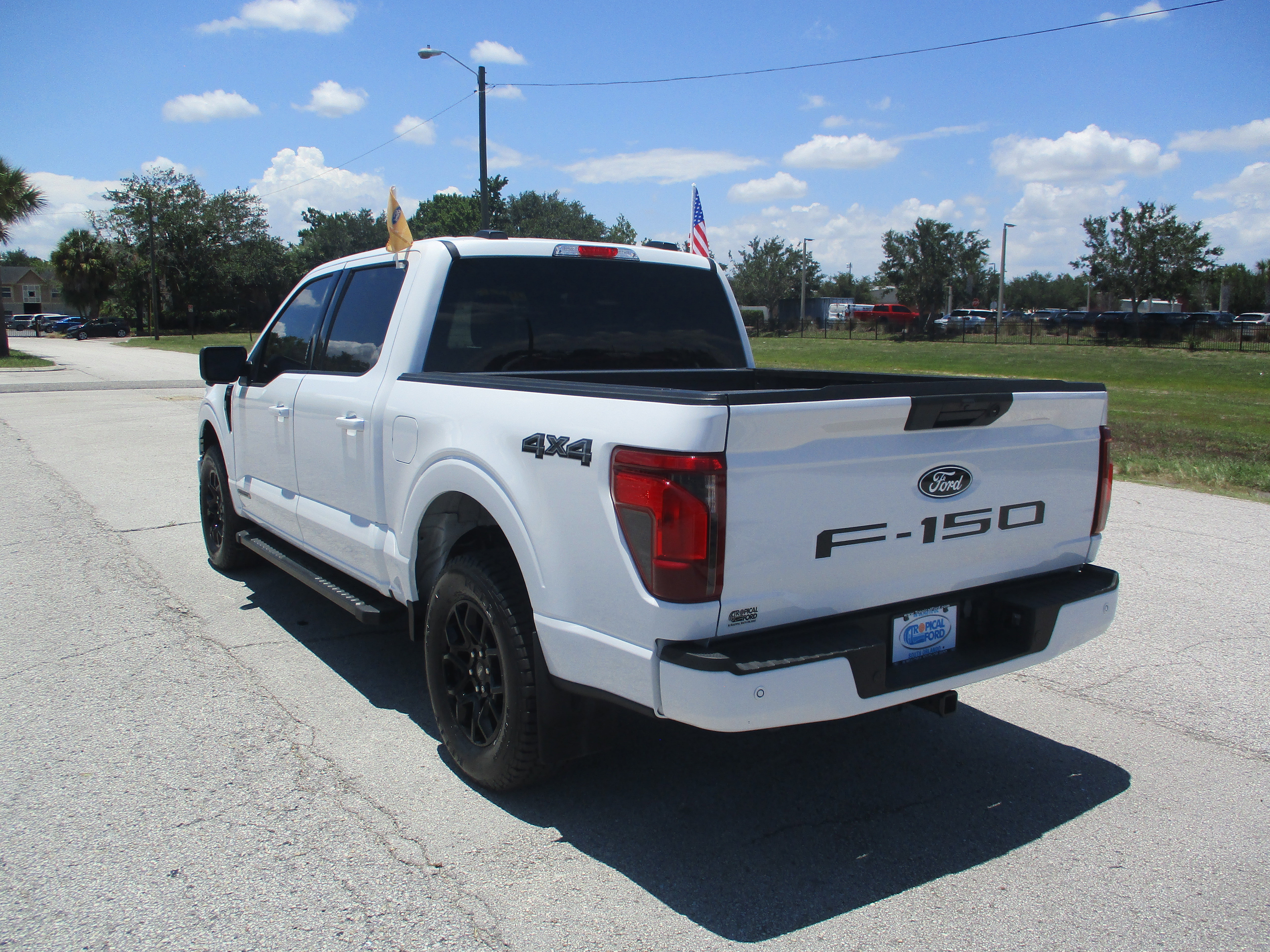 Certified 2024 Ford F150 XLT w/ Mobile Office Package AWD/4WD image 5