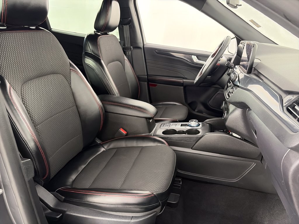 Certified 2024 Ford Escape ST-Line AWD/4WD image 31