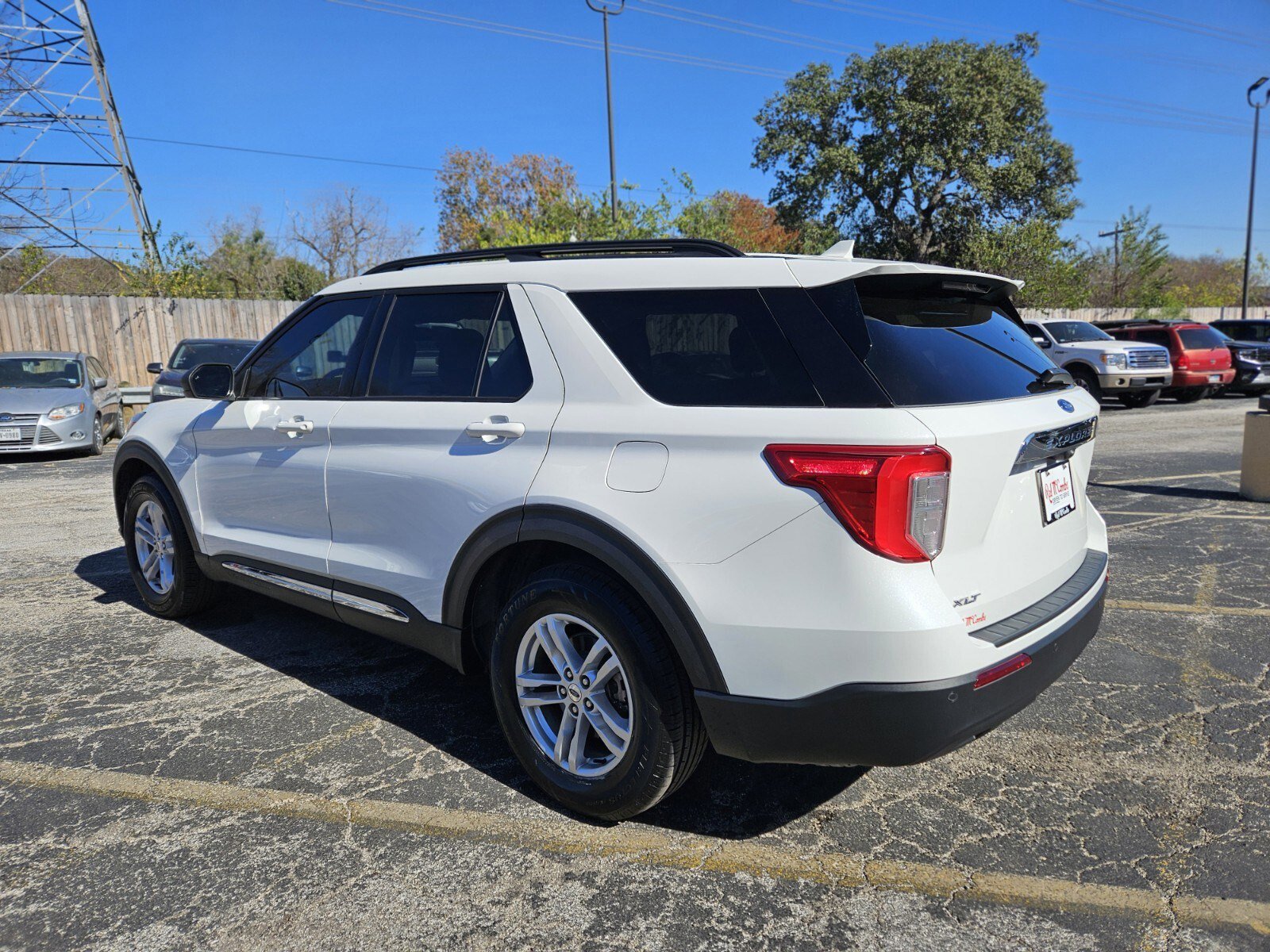 Certified 2023 Ford Explorer XLT image 5